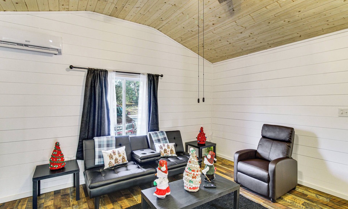 Enterprise House | 1 Mi to Dtwn Enterprise: Pet-Friendly Home w/Yard