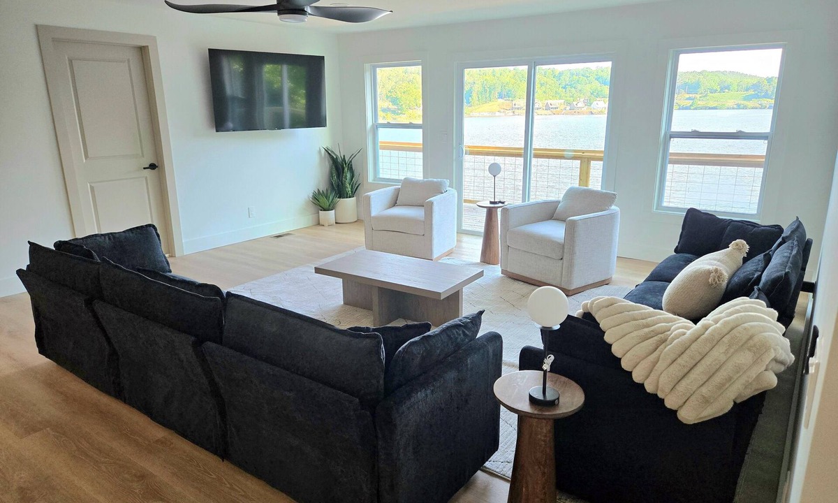Alexander City House | 100' Water Slide - Pool Spa - Game Room - Firepit - Overlook Oasis on Martin