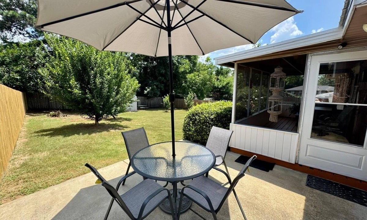Columbus House | 14 Min to Ft. Benning - 3BR - 1.5 Bath, WiFi, Game Room & Screened Porch