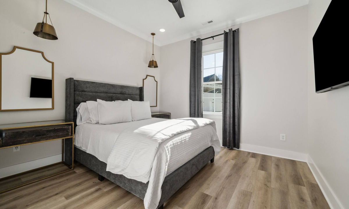 Helena Condo | 2 Bedroom, Main Level