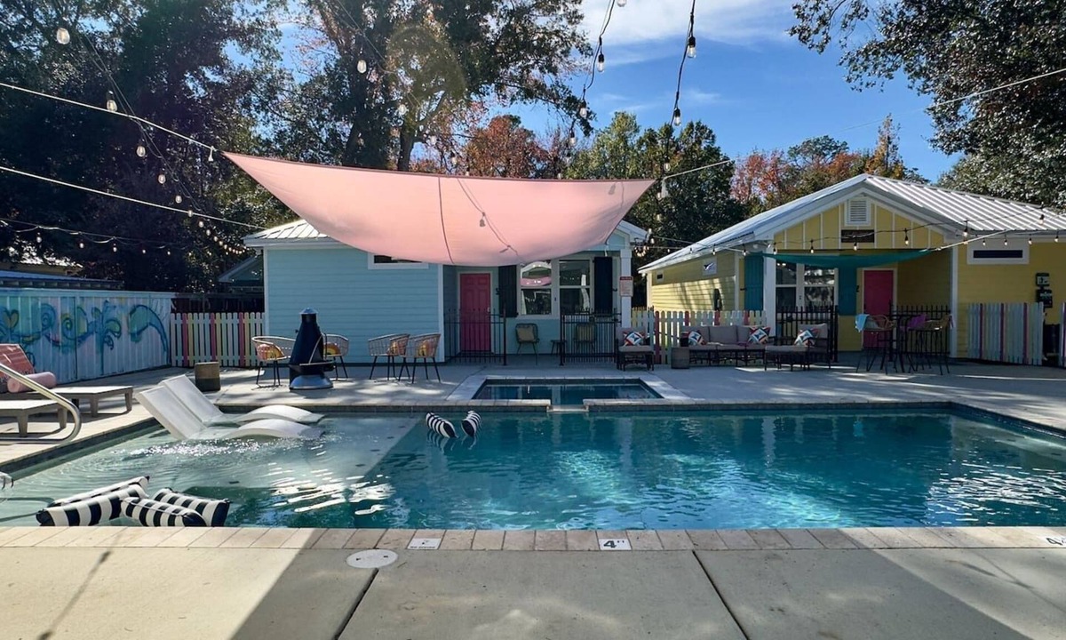 Bay St Louis Ski Chalet | 2 Luxe Chalets Pool Beach Parking Sleeps 12