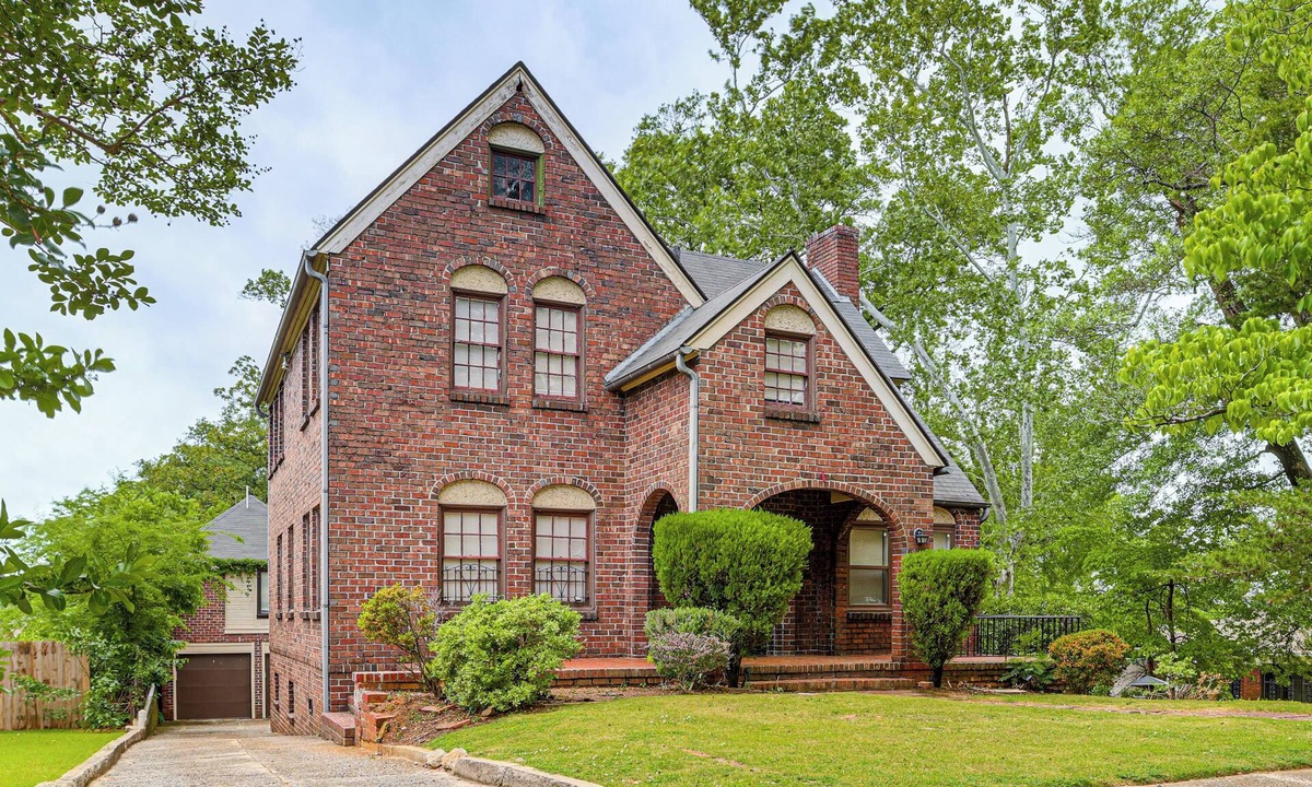Norwood House | 2-Unit Combo w/Game Room, 2 Mi to Uptown!