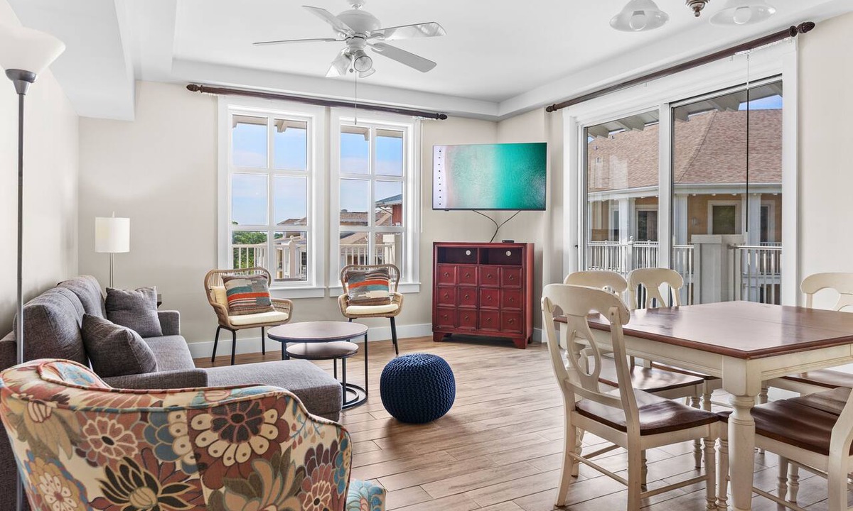 Baytowne Wharf Condo | 2BR at Baytowne Wharf! Tropical Lagoon Pool/Hot Tub, Beach Tram, Gym, Balcony