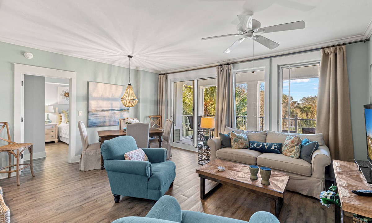Baytowne Wharf Condo | 2BR Condo at Baytowne! Walk to Wharf, GOLF CART, Tropical Pool & Hot Tub.