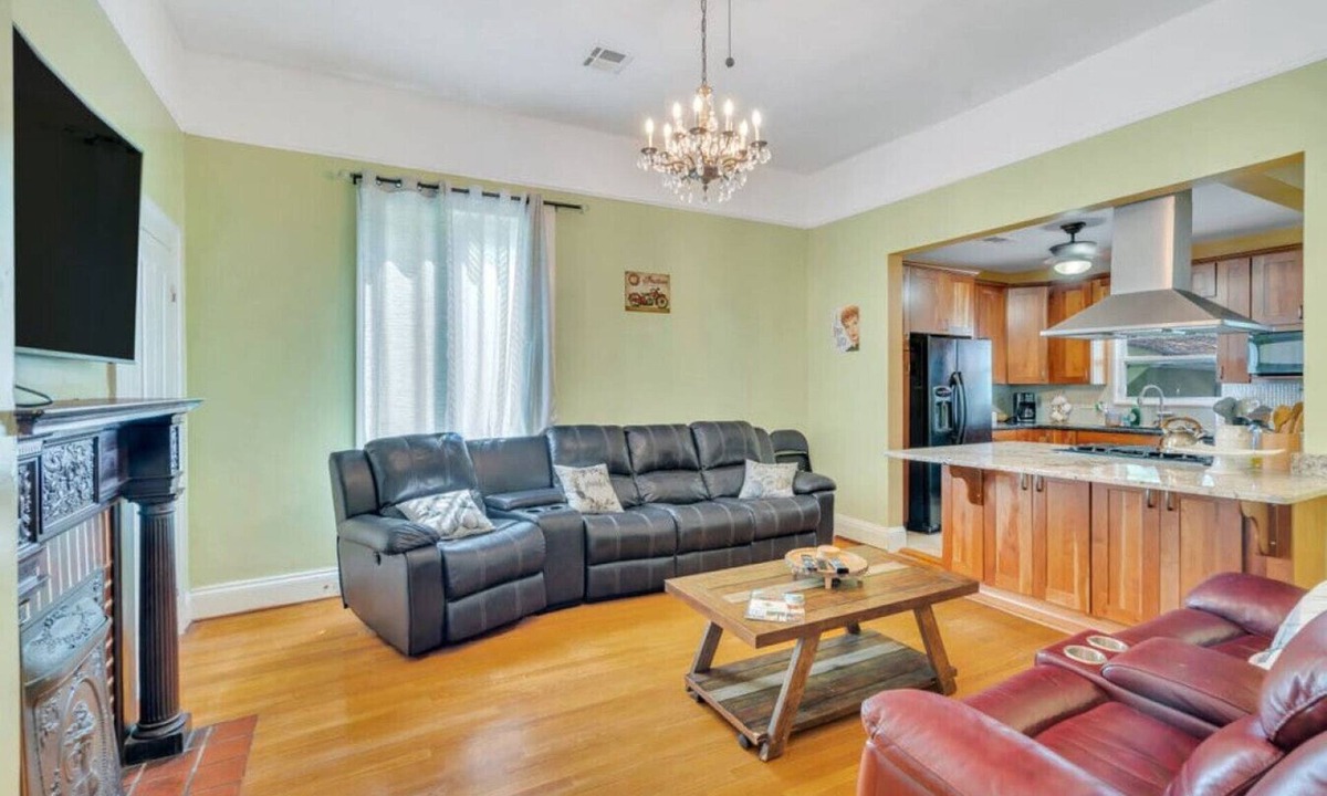 Faubourg Delassize House | 3 BD Home Located in <3 of Uptown!