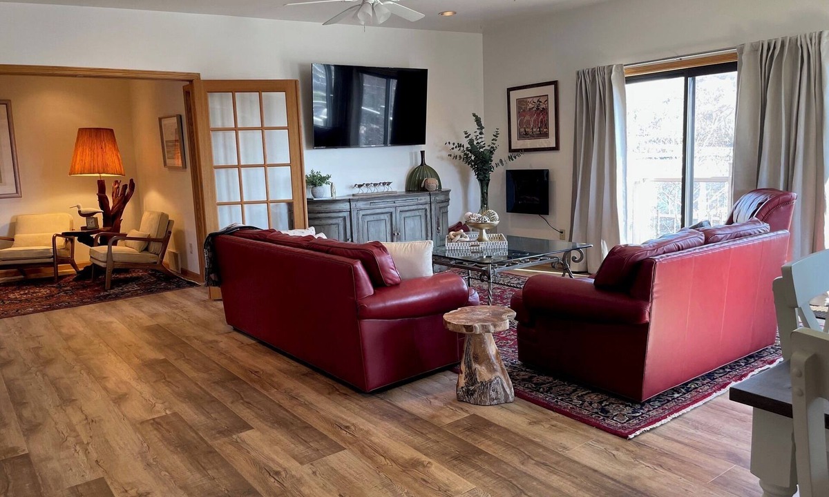Frankfort Condo | 3-bdrm in Charming Downtown Frankfort!Overlooks marina. 2 blocks from Lake Mich!