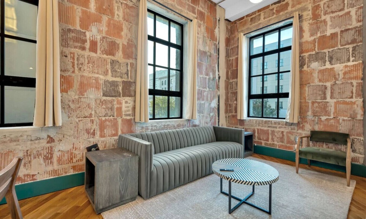 French Quarter Bed & Breakfast | 3 Bedroom Apartment, French Quarter, Heart of City, Walk to Bourbon St
