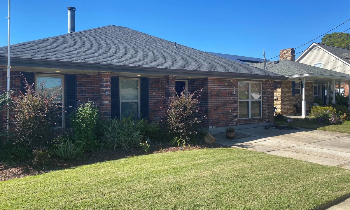 Kenner - Louis Armstrong International Airport House | 3-bedroom house in charming Kenner -Central AC, off-street parking