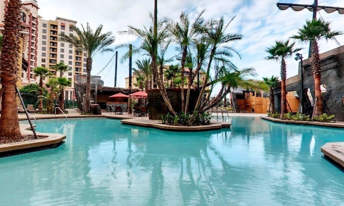 Bay Lake Resort | 3 bedroom right next to Disney World! Sleeps 10! Bonnet Creek!