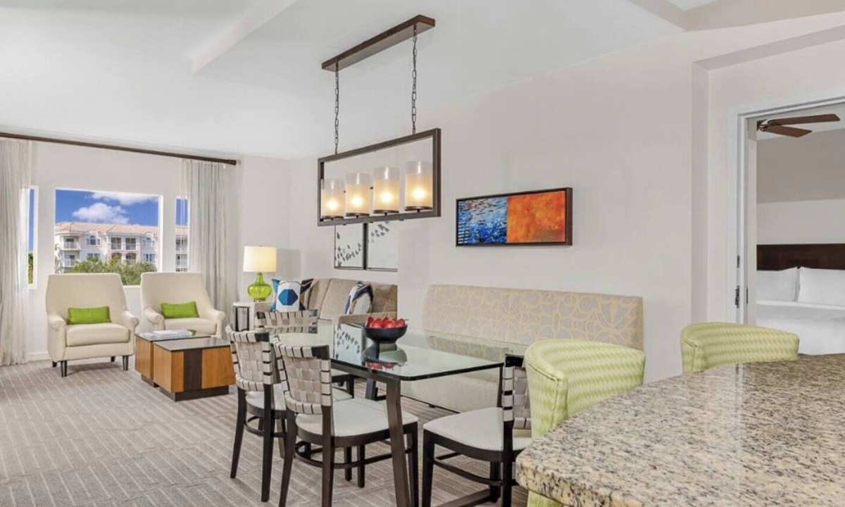 Williamsburg Villa | 3-bedroom villa in marvelous Orlando with fitness room, AC, 9-hole golf course