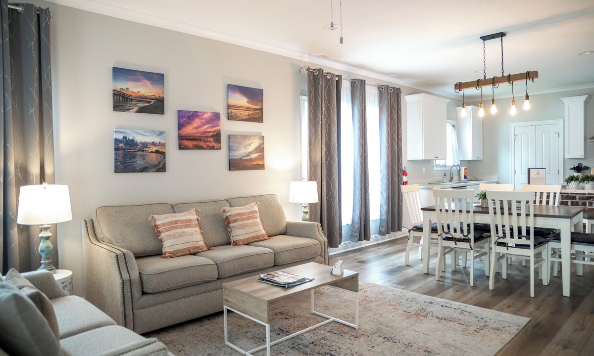 Biloxi House | 3BR/2BA in the heart of Downtown Ocean Springs! Ms Annie's Coastal Hideaway