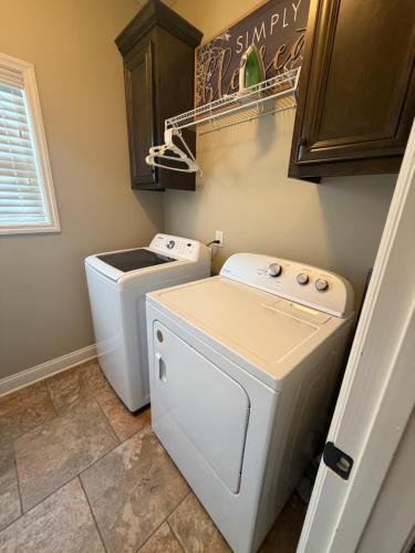 Hahira House | 3BR Retreat I-75 Nearby Drive to Wild Adventures