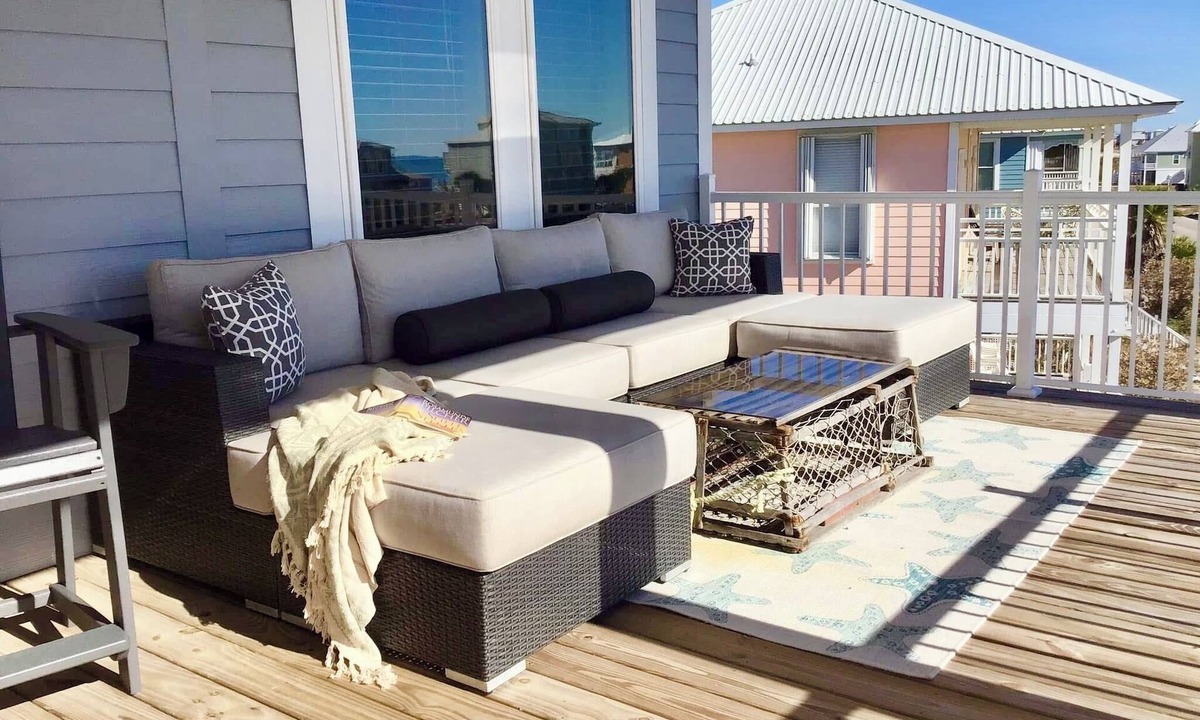 Morgantown House | 4 King Beds, Pools, Easy Beach Access