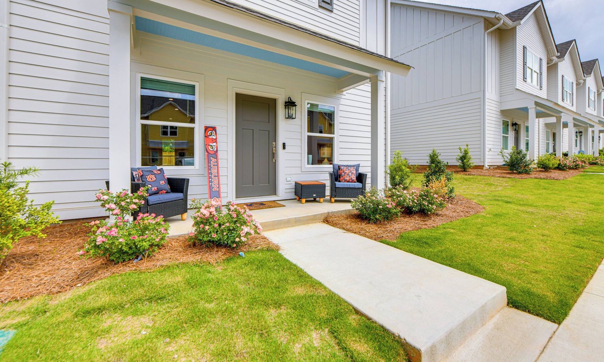 Opelika House | 4 Mi to Auburn University: Townhome w/Fenced Yard