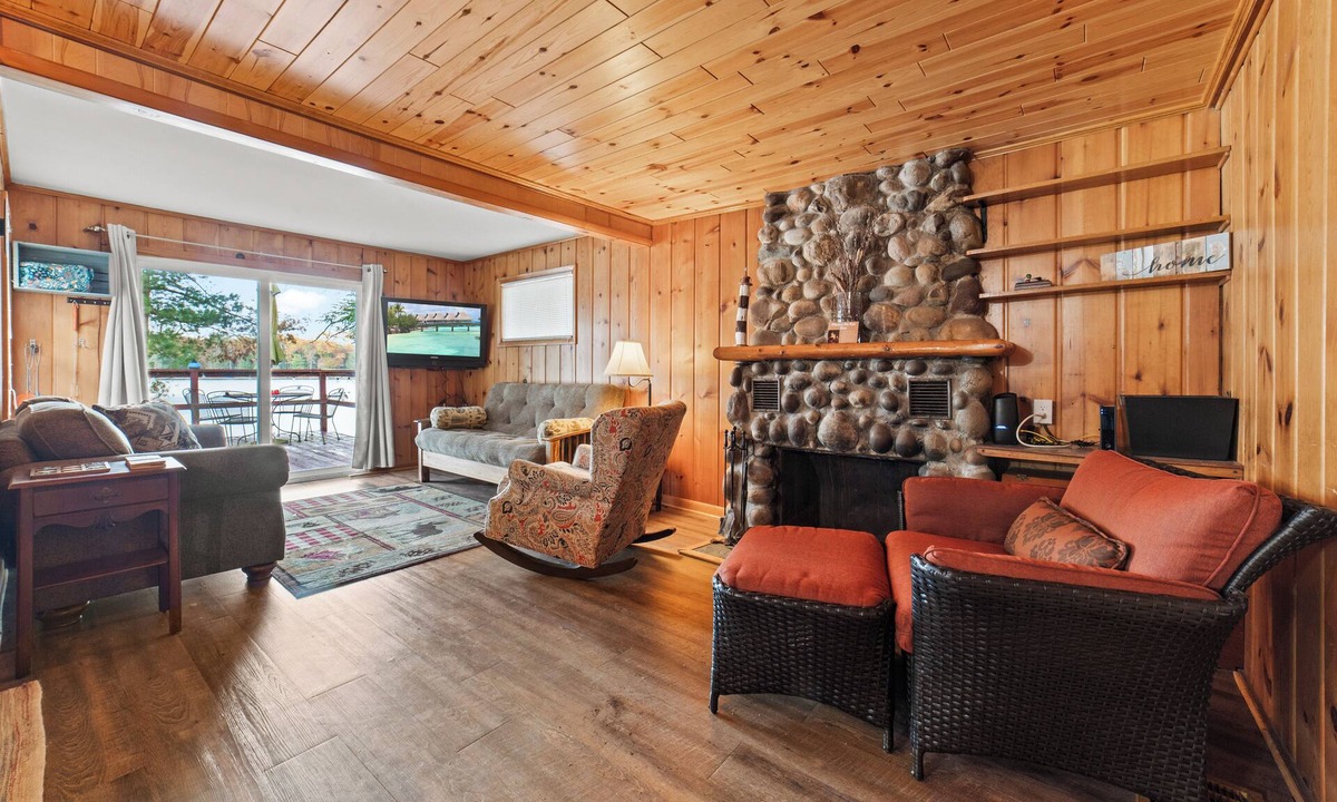 Gaylord House | 4 Seasons of Fun on Heart Lake, Pole Barn included for Entertainment