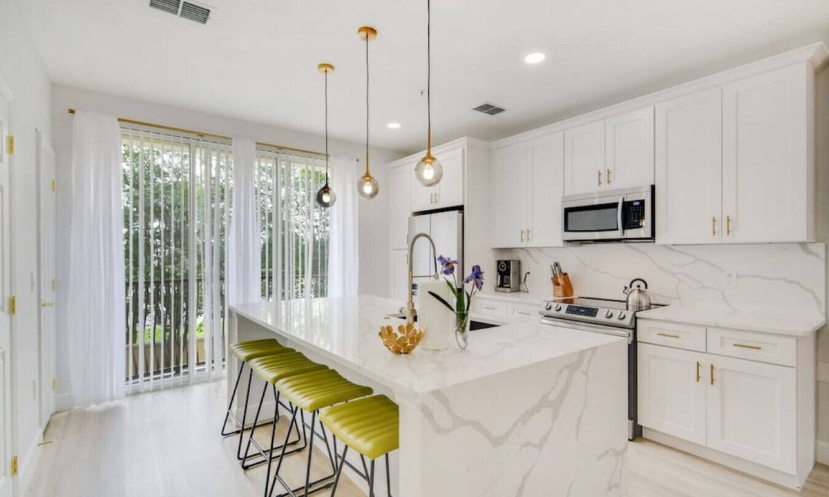 Florida Central Atlantic Coast House | 4831 Tidecrest Ave #152 zsl · Modern Townhouse near convention Center Universal