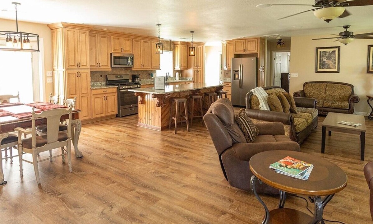 Gulf Hills House | 4BR/3BA on a Golf Course close to Beach, Casinos & Downtown Ocean Springs!