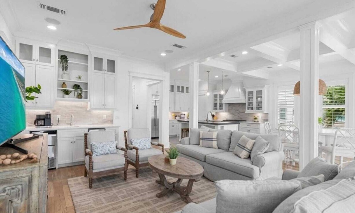 Holiday Isle House | 4BR Luxury Home with Private Heated Pool + Elevator | White Sand Escape