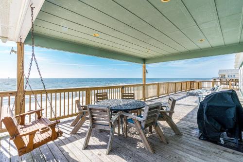 Dauphin Island House | 5 O'Clock Somewhere