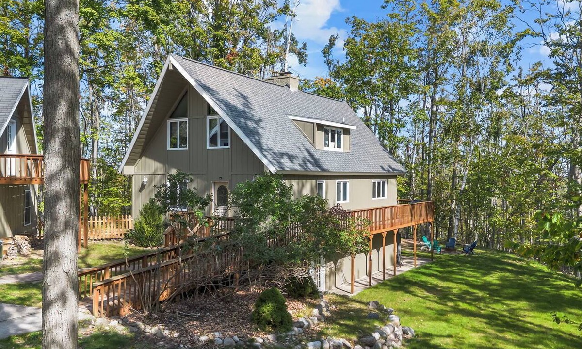 Michaywe House | 5BR Gaylord Cabin | Game Room, Pool & Hot Tub Access