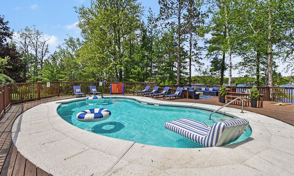 Herron Cabin | 5K+ Sq Ft Waterfront Retreat; Sleeps 23–28+; Pool, Arcade, Beach, Kayak & More