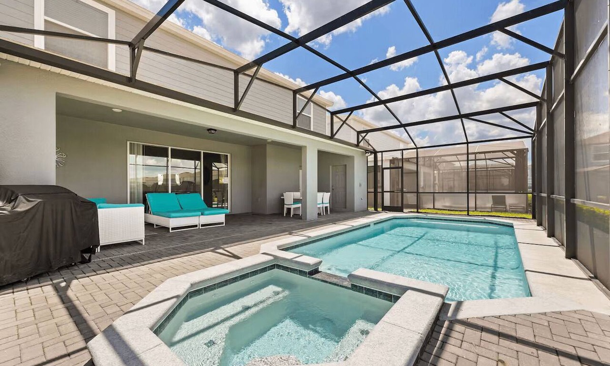 Davenport Resort | 8BR Luxury Villa, Disney, Pool, Spa & Game Room - Sleeps 18