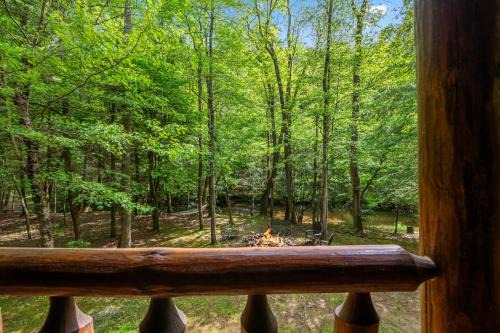 Blue Ridge House | A Creek Runs Thru It
