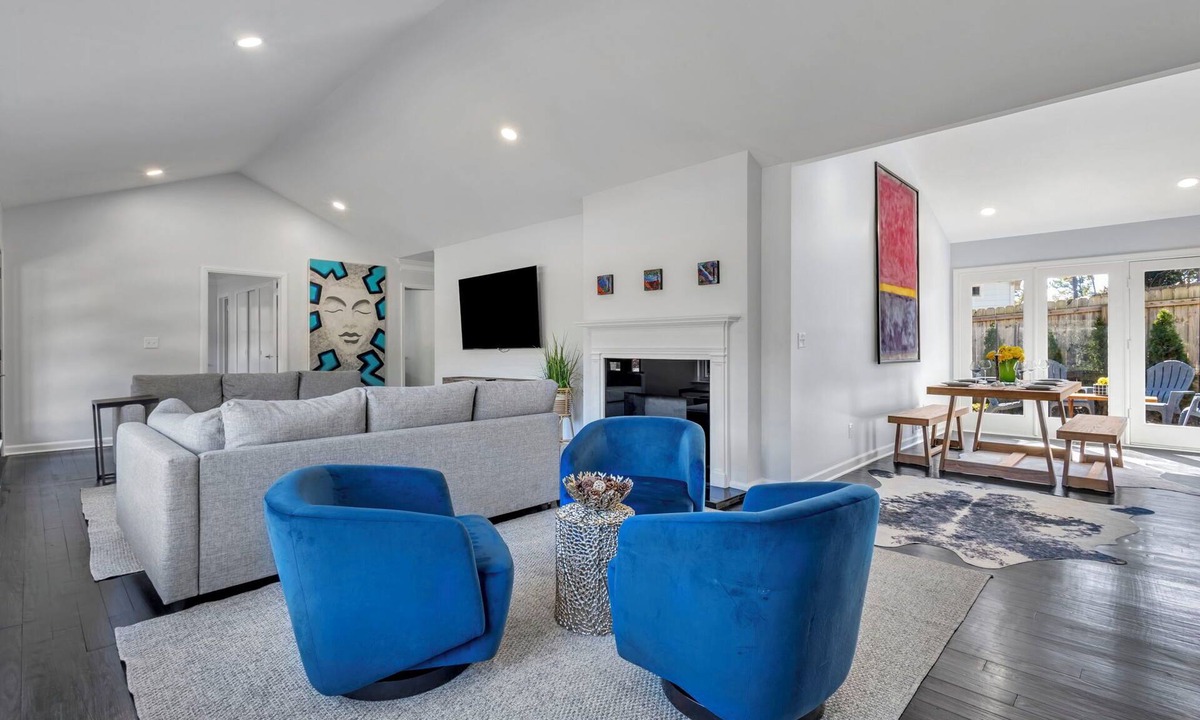 College Park House | Airport/Convention Ctr - Chef's Kitchen - Escape - 20 Mins to Downtown