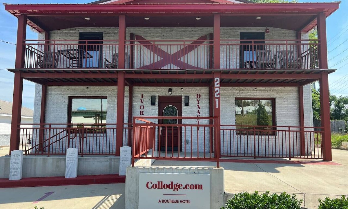 Tuscaloosa Apartment | Alabama Boutique Hotel: #3 w/bunkbeds sleeping 3