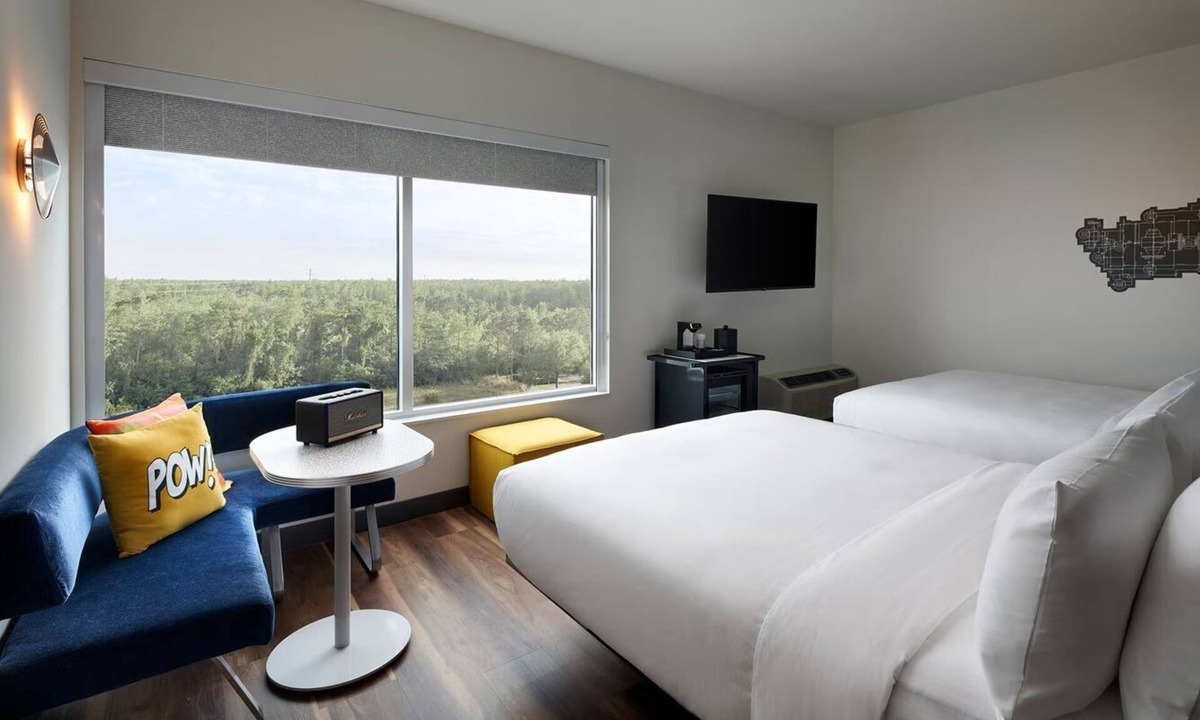 Williamsburg Hotel | Aloft 2 Queen | Aloft Orlando at SeaWorld | Near EPIC Universe