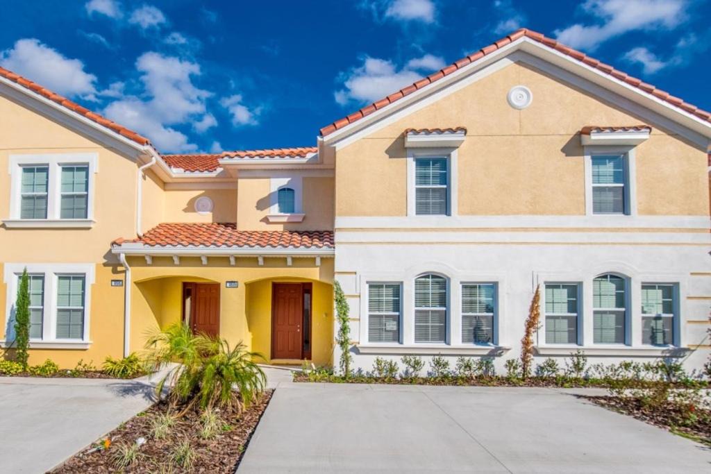 Loughman Villa | Amazing 4BR Resort Townhome with Splash Pool-4686TD villa