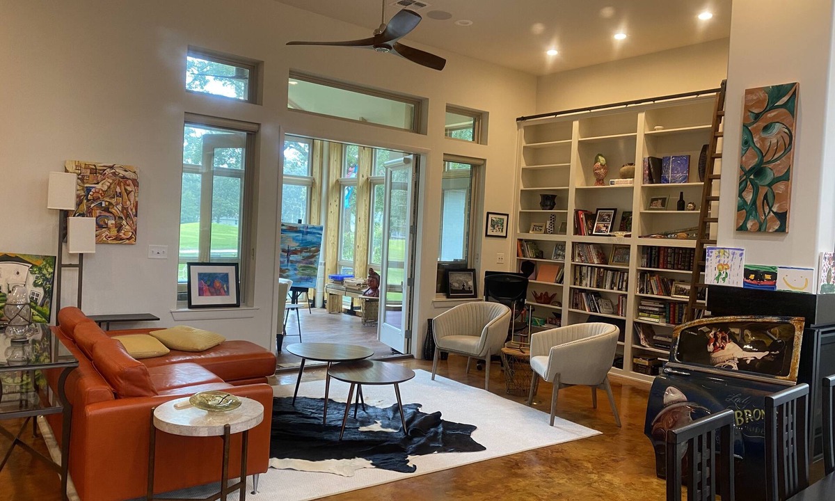 Diamondhead House | Amazing modern home on the 14th hole of the Pines golf course in Diamondhead MS!