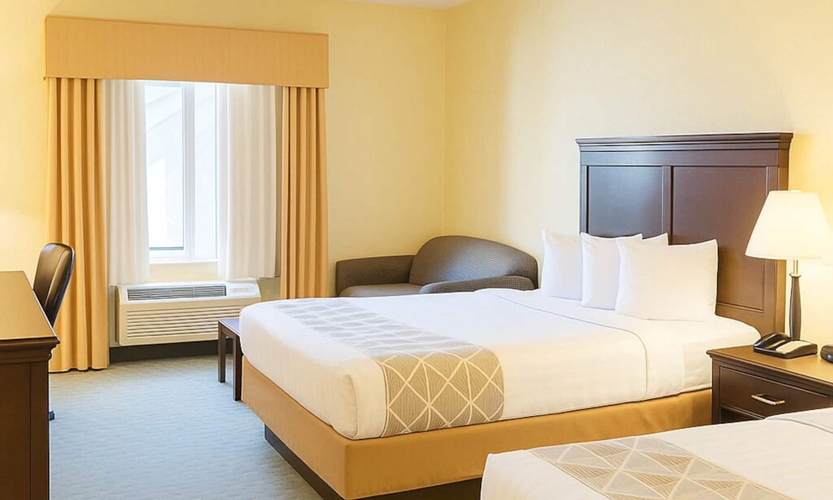 Tuscaloosa Hotel | Ambassador Inn and Suites Tuscaloosa