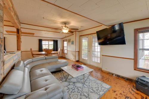 Fort Gaines House | Angler’s Paradise: Lake Eufaula Escape w/Views!