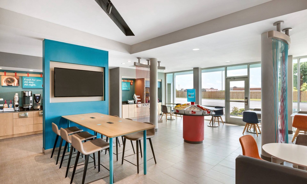 Auburn Hotel | avid hotel Auburn - University Area by IHG