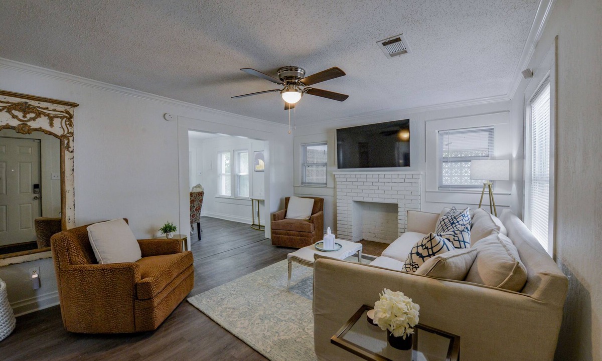 Northport House | Bama Off Main - Book now for football season!