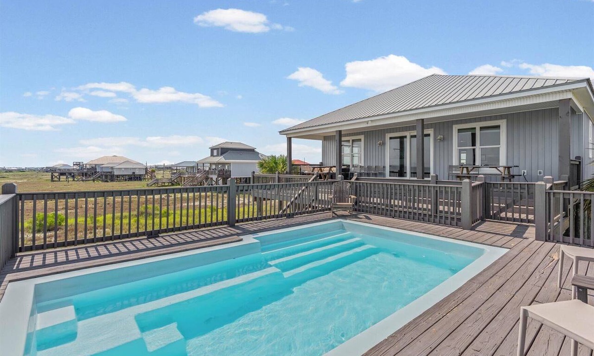 Dauphin Island House | Bayfront with Private Pool! Outdoor games, modern style! - The Blue Crab
