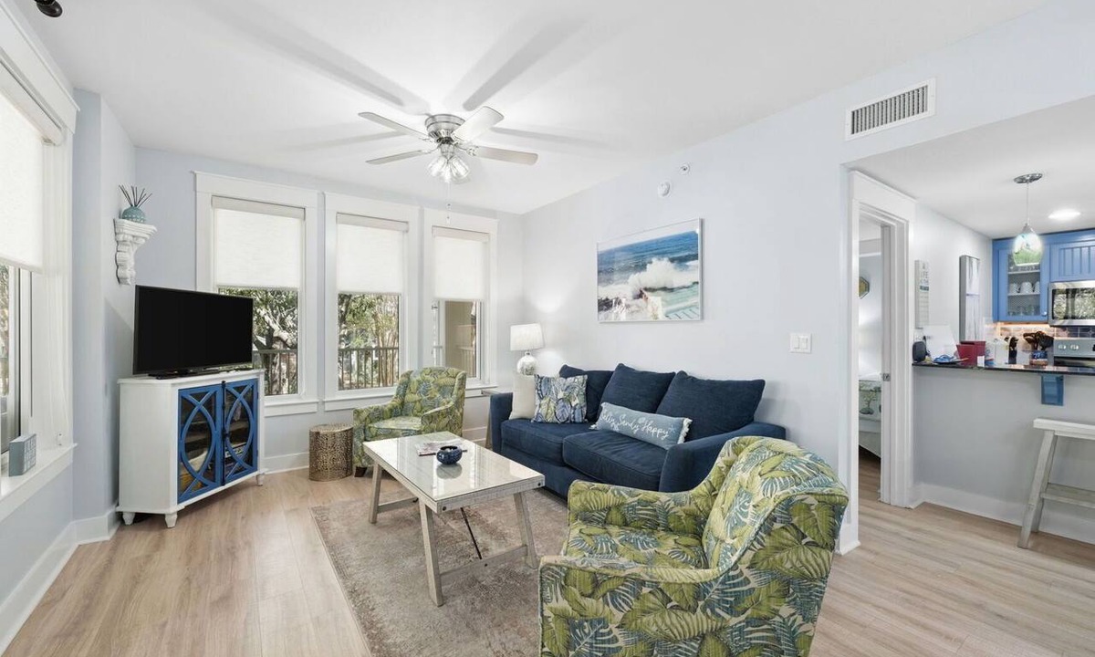 Baytowne Wharf Condo | Baytowne Wharf Condo! Resort Pool, Hot Tub, Fitness Center, Grill, Beach Tram