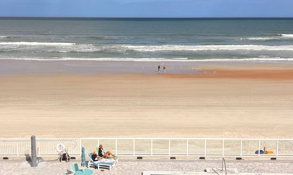 Lenox Park Condo | Beach Front Retreat- Direct Beach Access