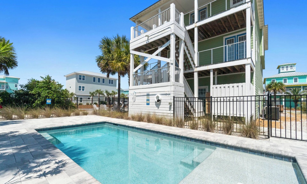 Seagrass House | Beach Houes 6BR, Sleeps 23, Steps from Gulf, Pool