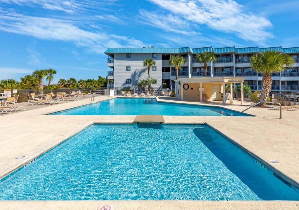 Tybee Island Apartment | Beach Racquet A301
