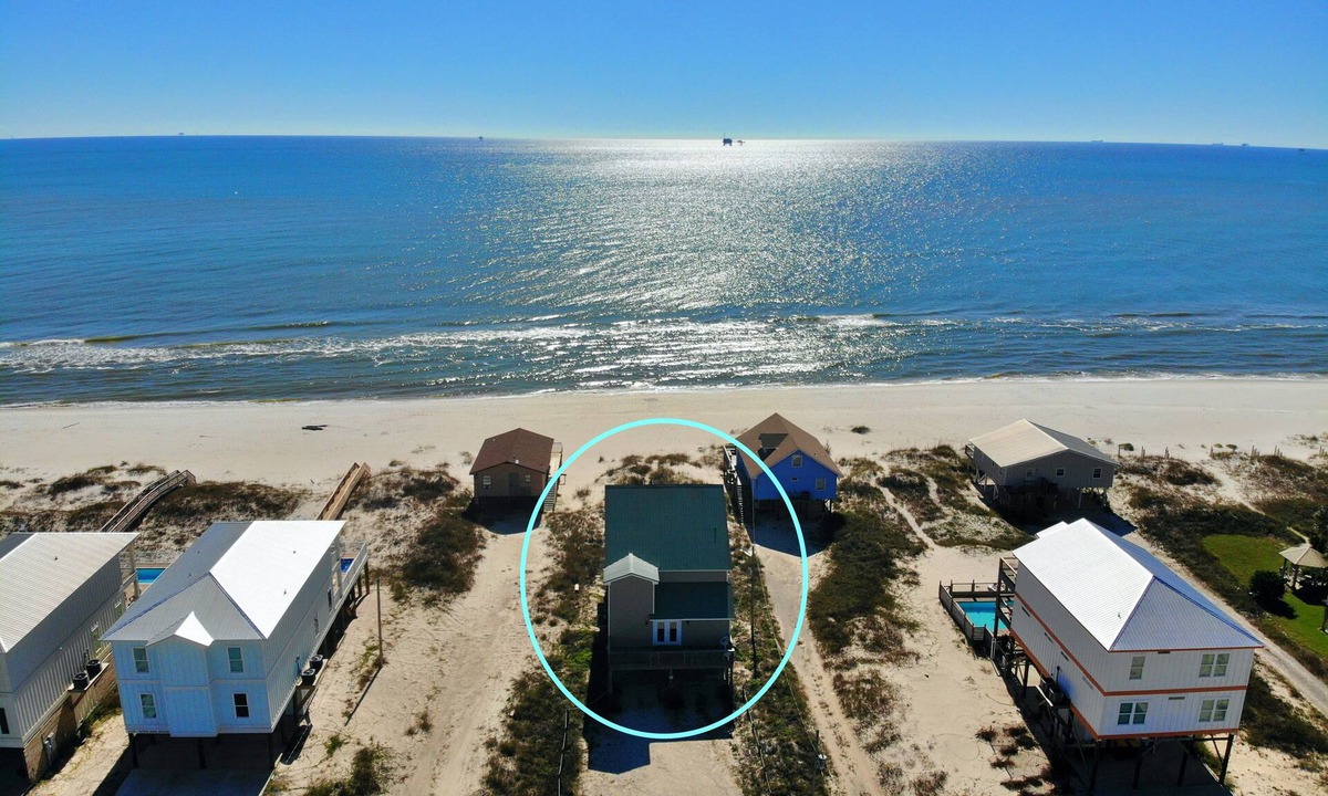 Southpointe House | Beachfront in Fort Morgan