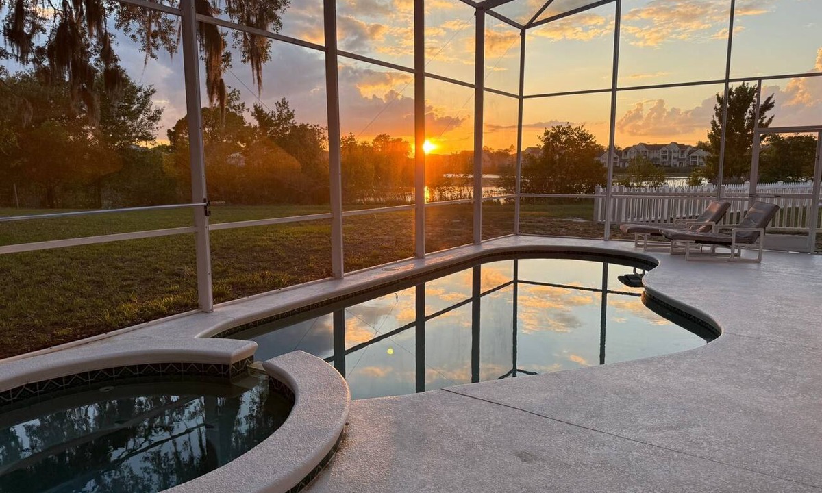 Pinewood Country Estates Villa | ✨ Beautiful 6BR Villa w/Private Pool & Lake Views | Near Disney & Golf ✨