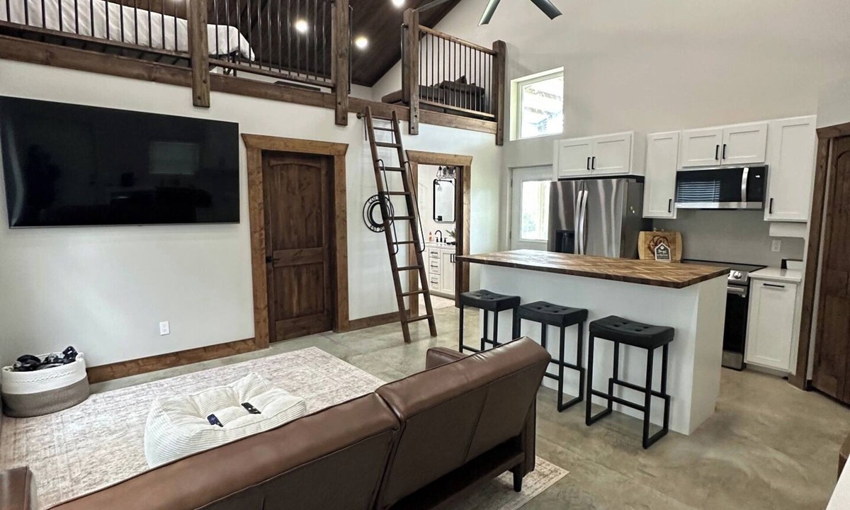 Chipley House | Beautiful Barndominium