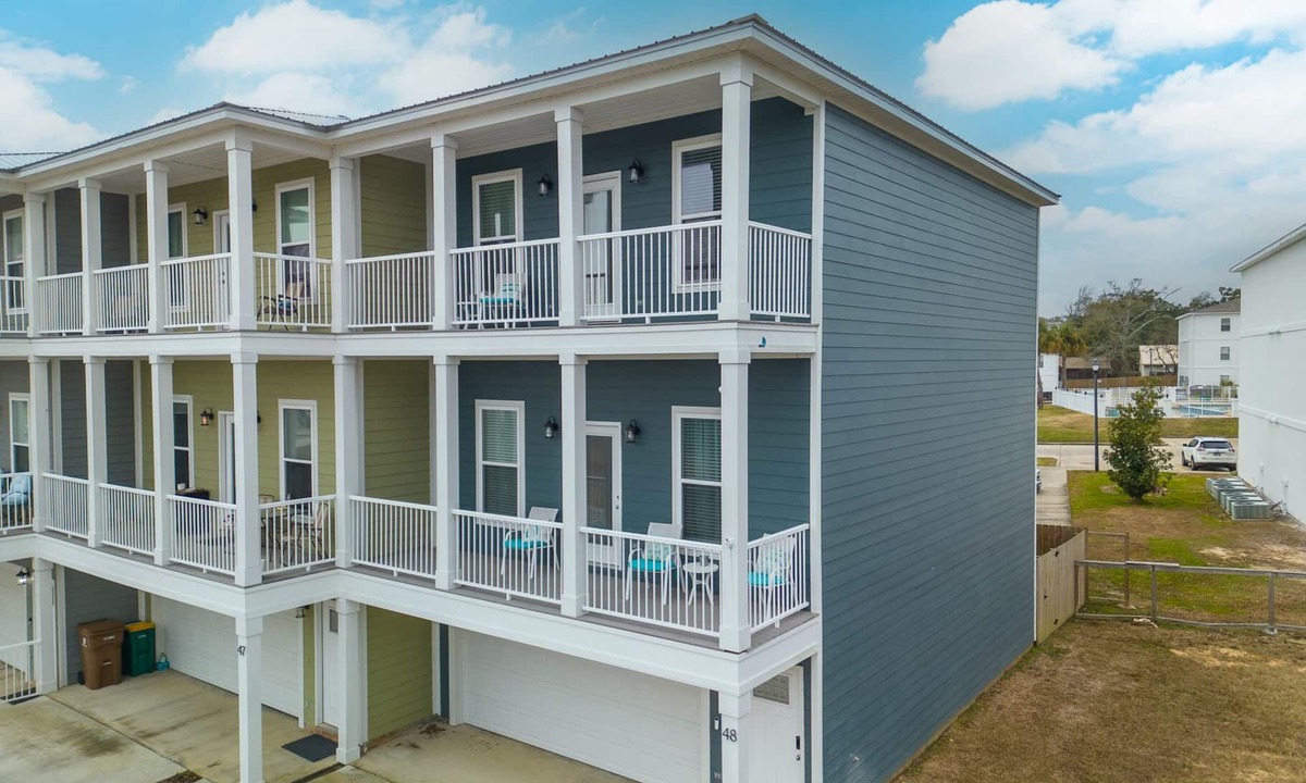 Long Beach House | Beautiful Beach Townhouse 3 bedroom, 3 1/2 bath