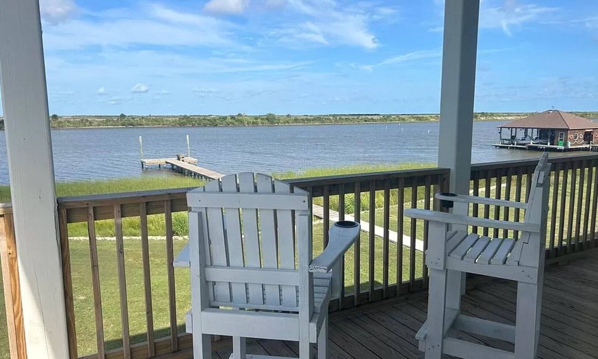Hackberry House | Beautiful camp in Angler Bay! Come enjoy the best of Hackberry.