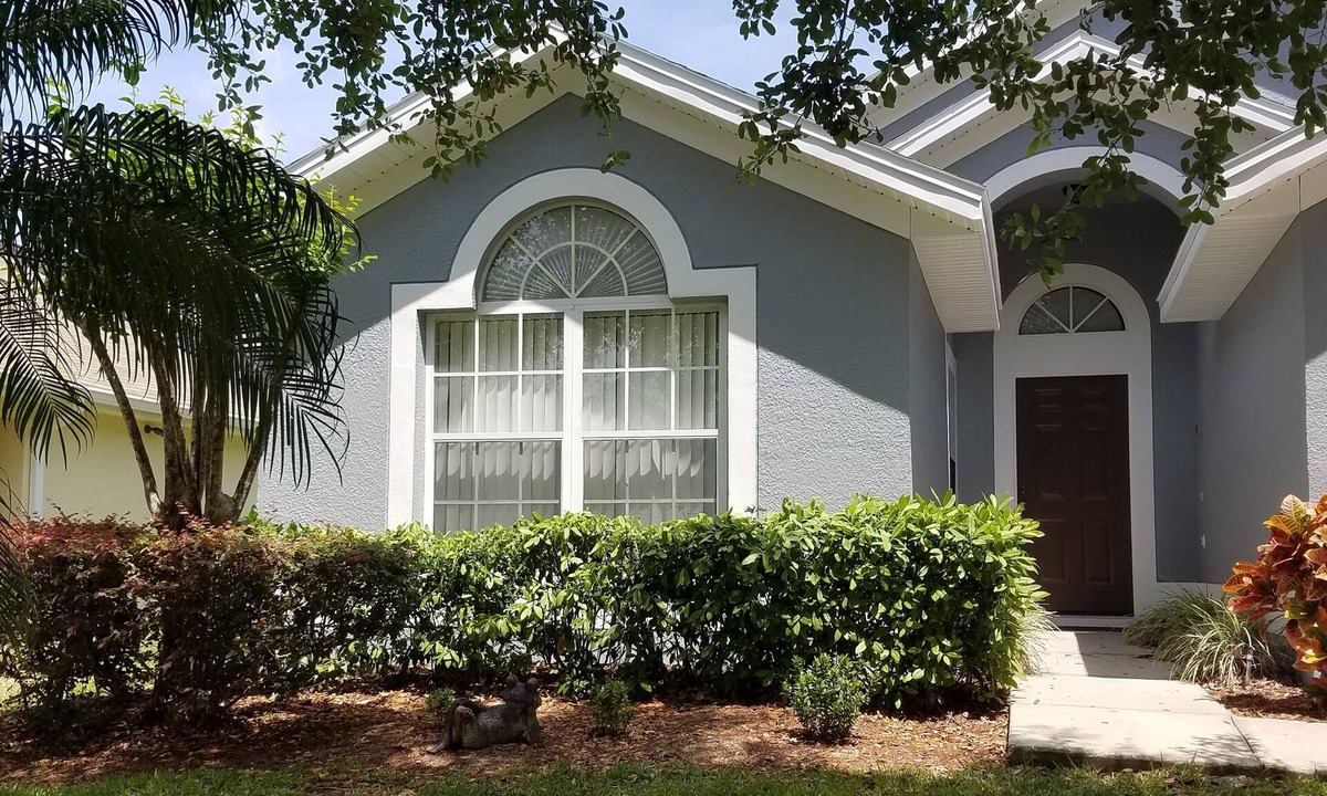 Florida Pines House | Beautiful Florida Pool Home