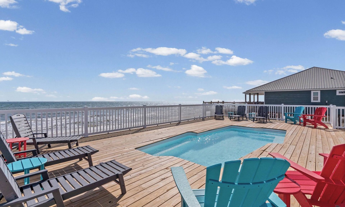 Dauphin Island House | Beautiful Gulf Front Home with plenty of room for your Family. Enjoy the Gulf!