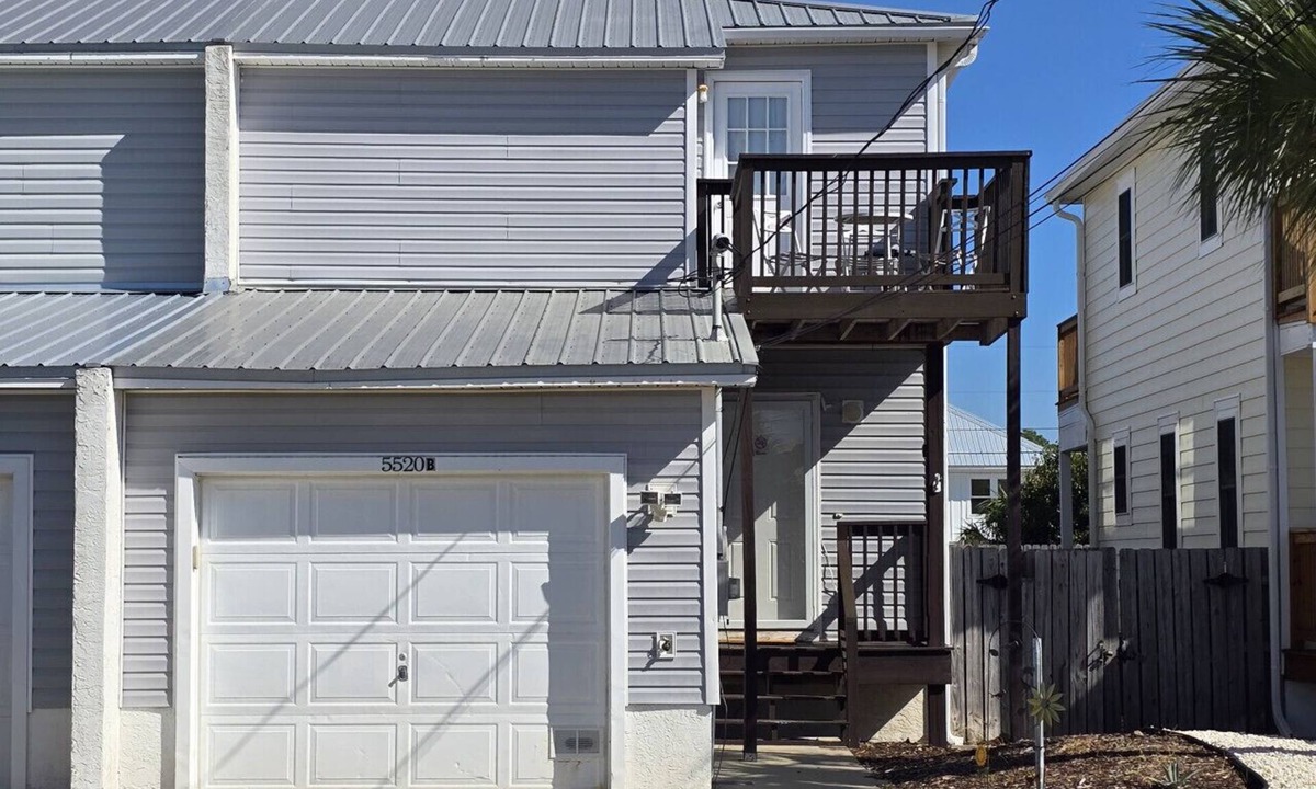 Biltmore Beach Villa | Beautiful Home less than 2 blocks to beach access