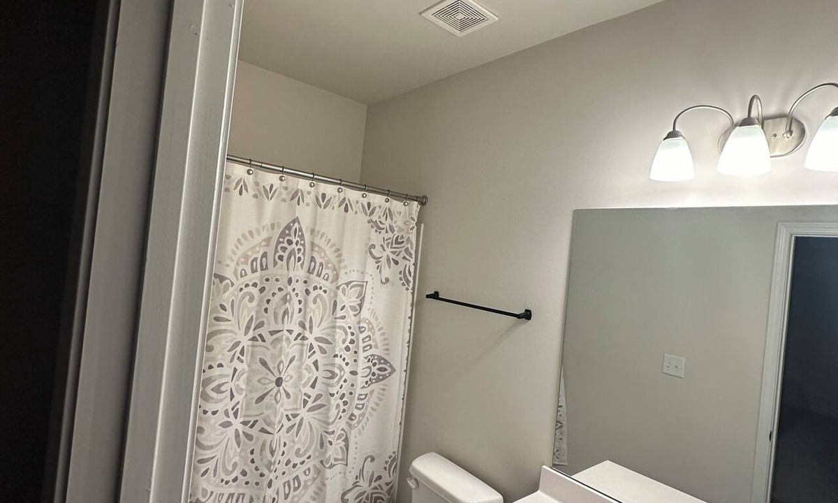 Villa Rica House | Beautiful home 20 minutes from amusement park, parks, shopping, and hospitals